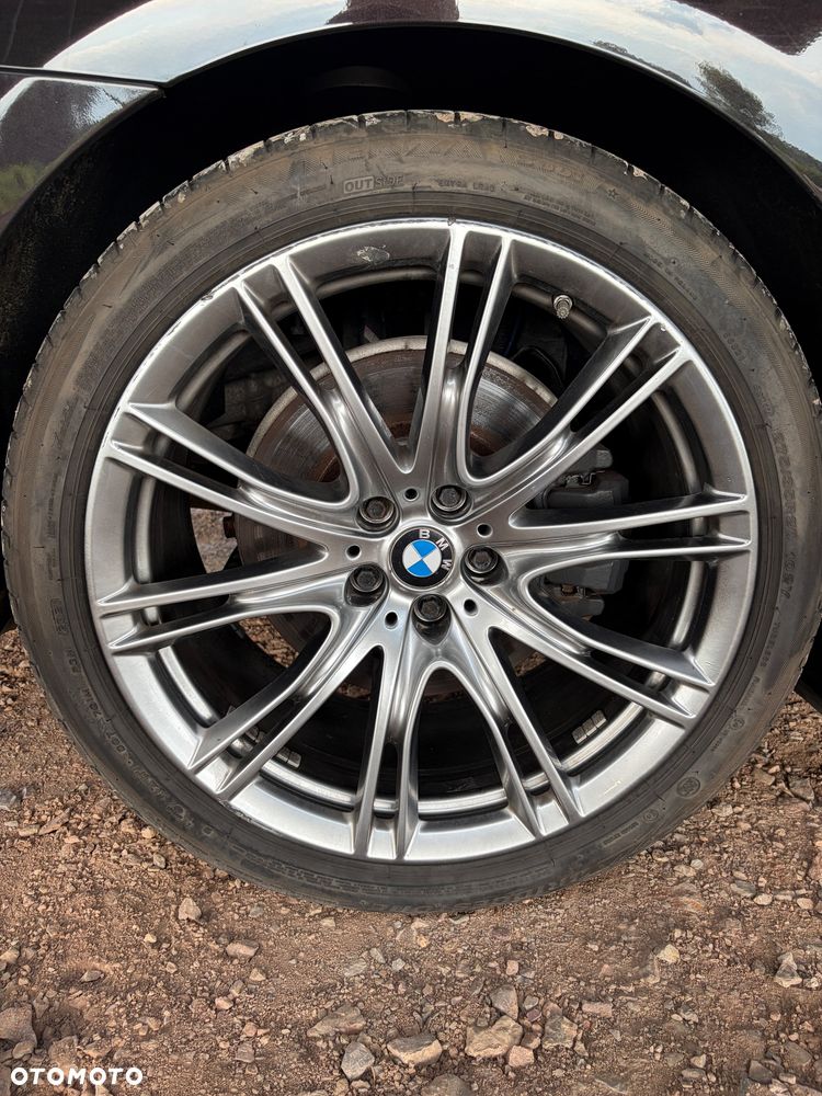 BMW Seria 7 750Li xDrive - 27