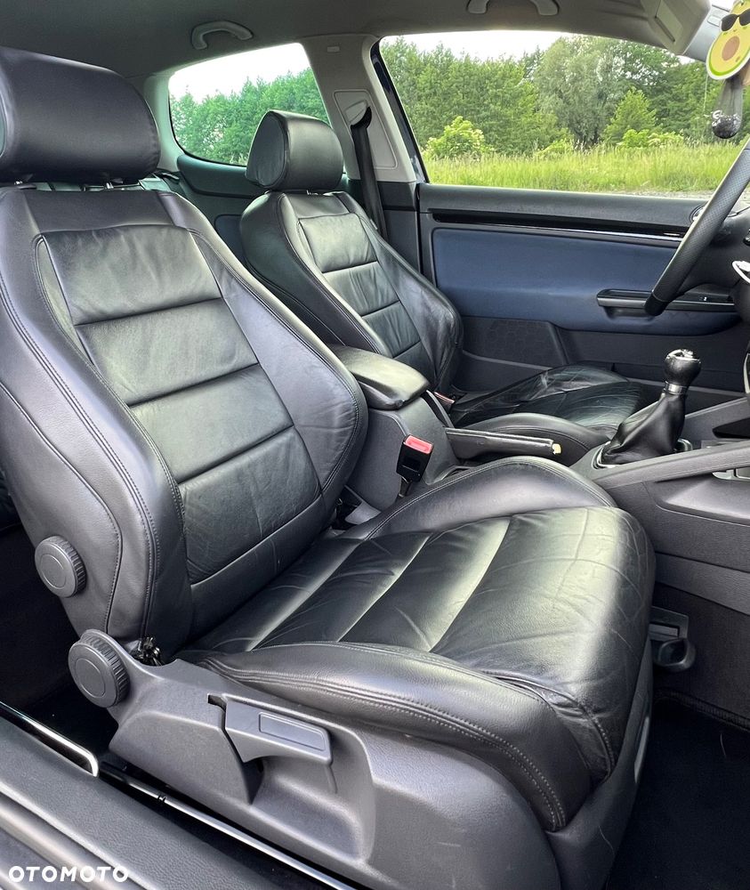 Volkswagen Golf 2.0 FSI Sportline - 8
