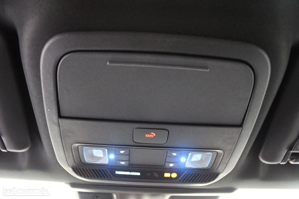 Ford Mustang Mach-E 98.7 kWh Premium AWD - 33