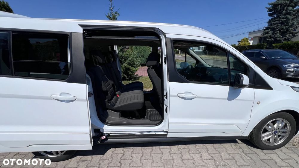 Ford Tourneo Connect Grand - 11