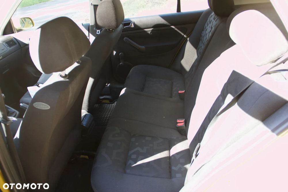 Volkswagen Golf 1.4 Comfortline - 3