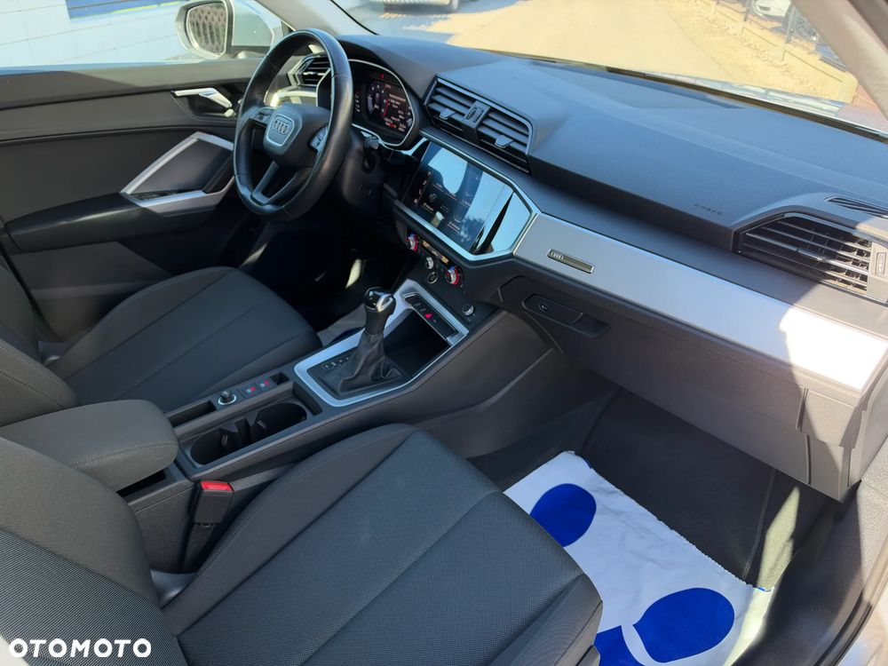 Audi Q3 35 TDI S tronic - 12