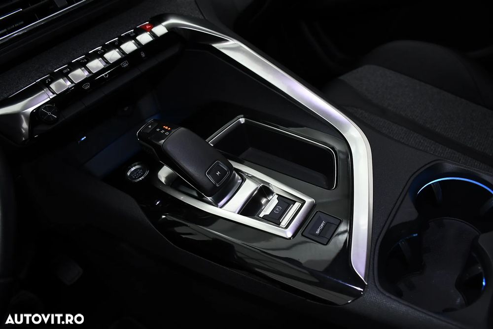 Peugeot 3008 PureTech 130 Stop & Start EAT6 Allure - 19