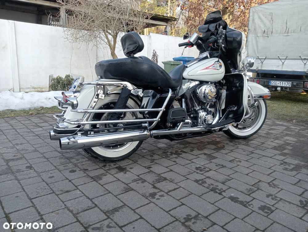 Harley-Davidson FLHT Electra Glide Standard - 26