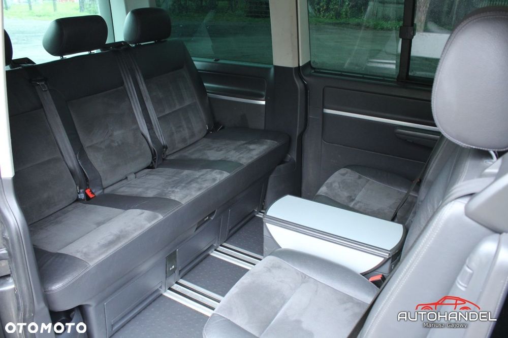 Volkswagen Multivan - 20