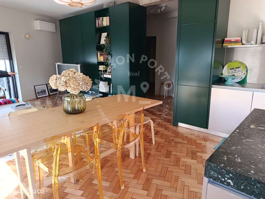 Apartamento T2 Open Space totalmente remodelado por arquiteto
Mobi... - Grande imagem: 4/18
