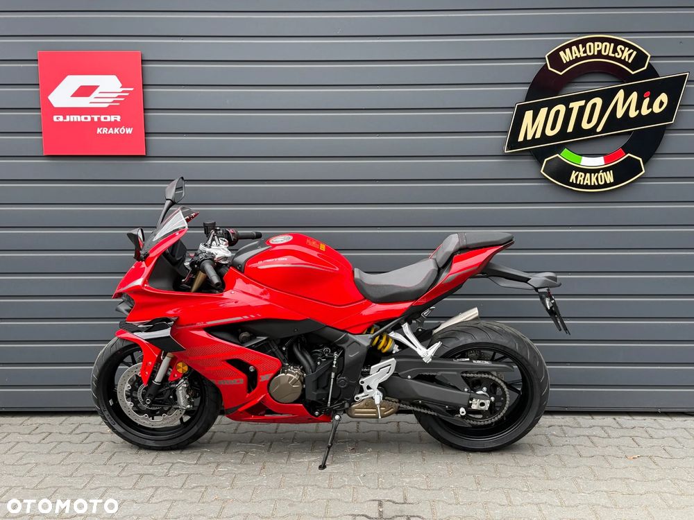 QJMOTOR SRK 800RR - 2