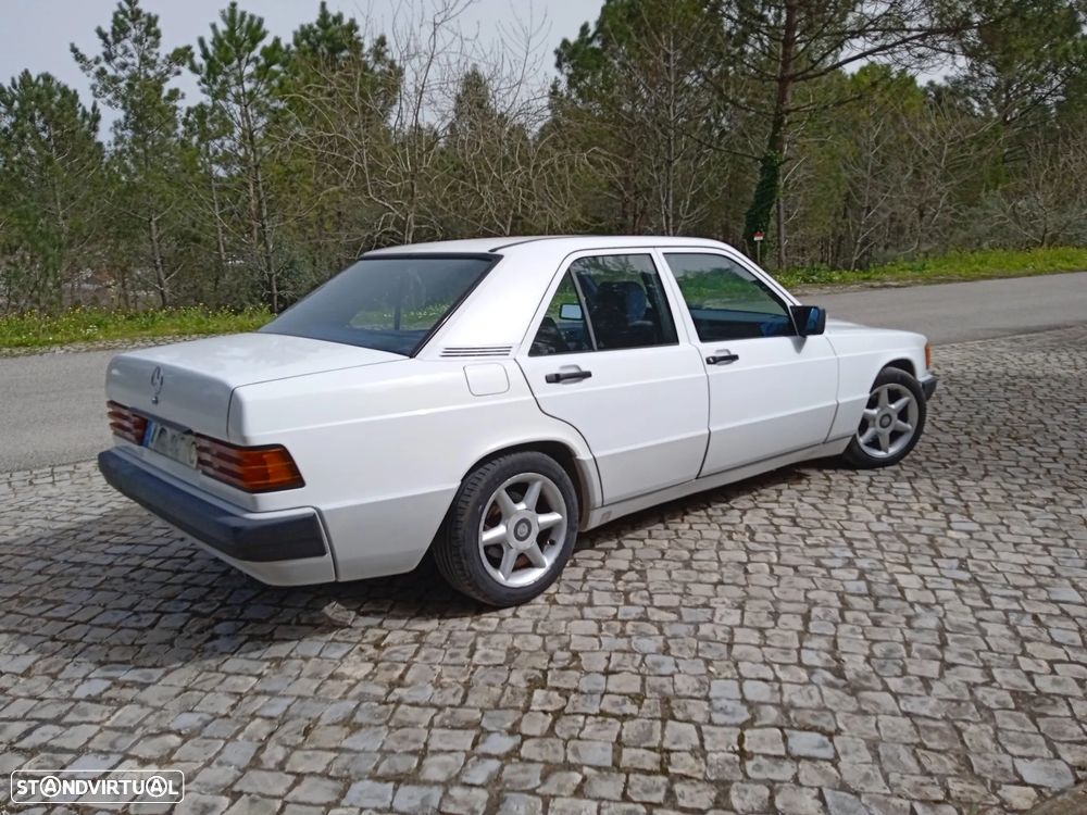 Mercedes-Benz W201 (1982-1993) 190 D 2.0 - 6
