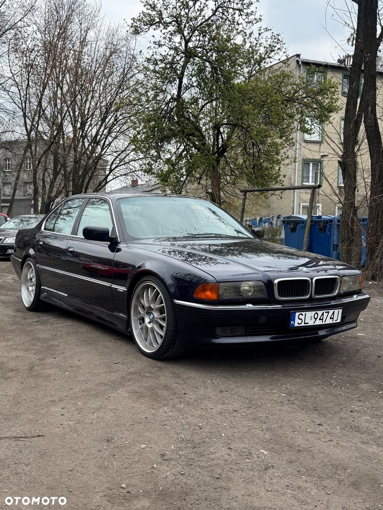BMW Seria 7 740i - 1