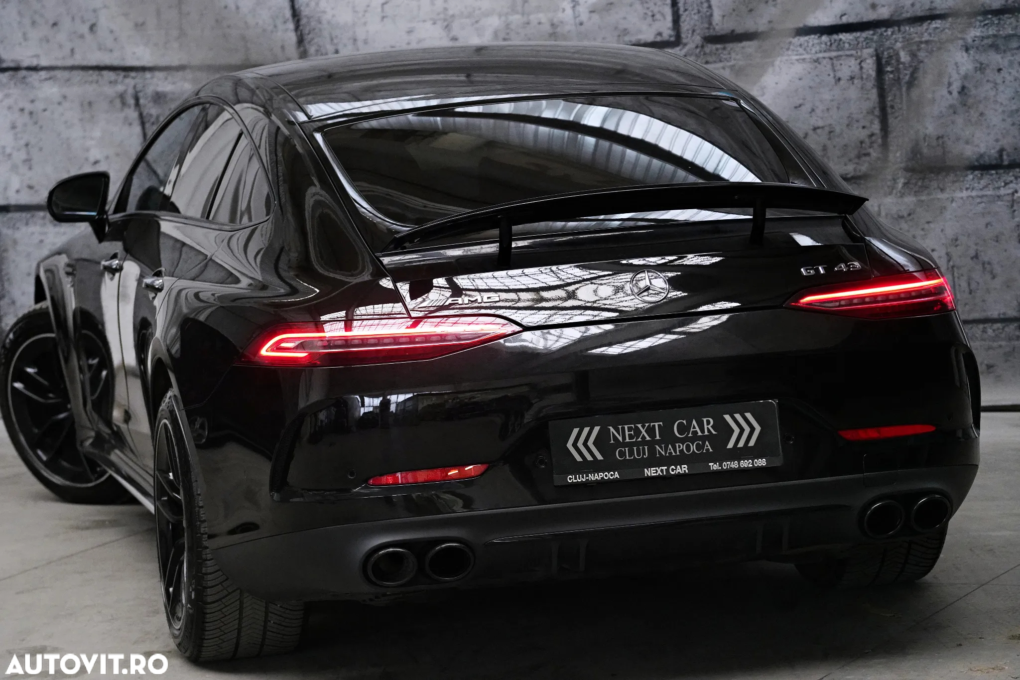 Mercedes-Benz AMG GT 43 4Matic+ Coupe 4D Speedshift TCT 9G - 4