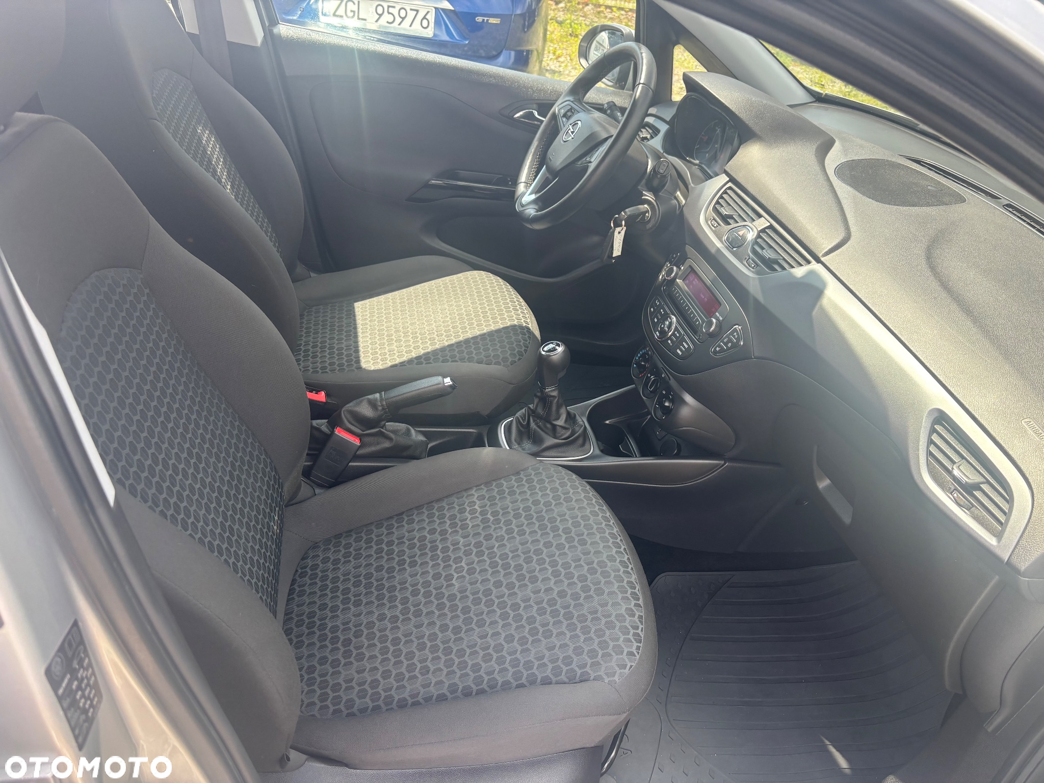 Opel Corsa 1.3 CDTI Essentia S&S - 6