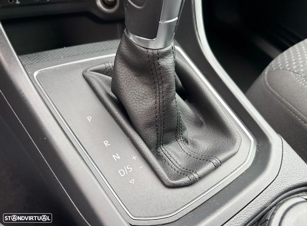 VW Touran 1.6 TDI Highline DSG - 8