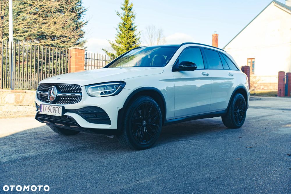 Mercedes-Benz GLC 300 4Matic 9G-TRONIC AMG Line Plus - 15