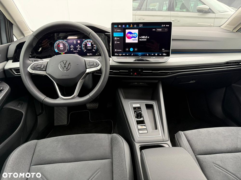 Volkswagen Golf Variant 1.5 eTSI OPF DSG Life - 17