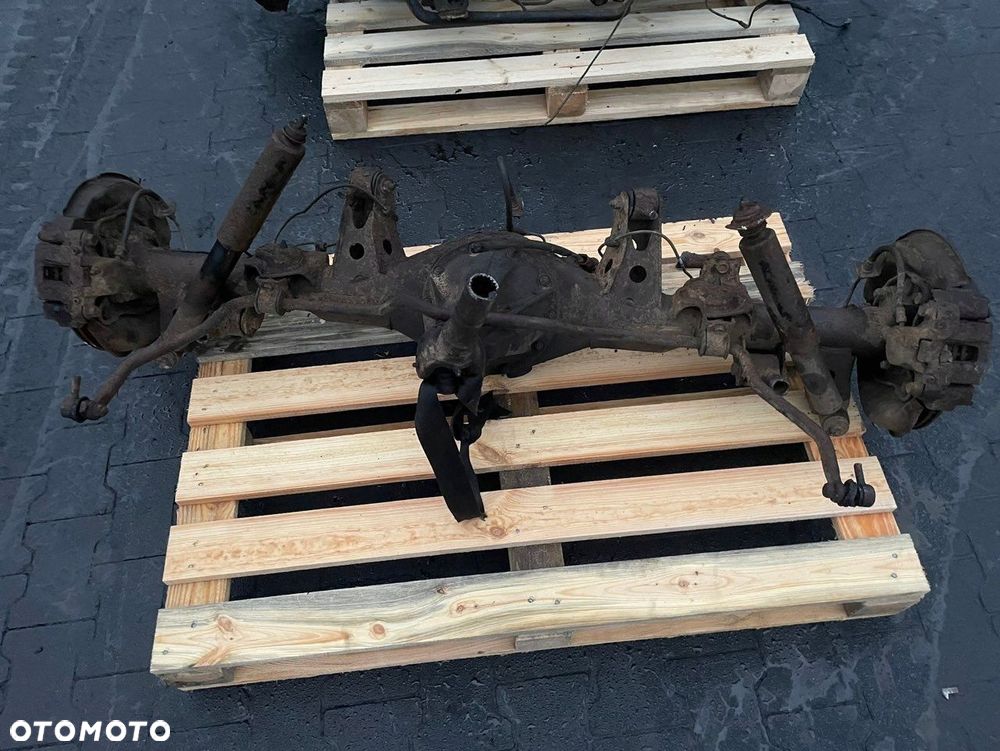 Most kompletny tylny Toyota Land Cruiser J90 J95 3.0 TD 2000r - 1