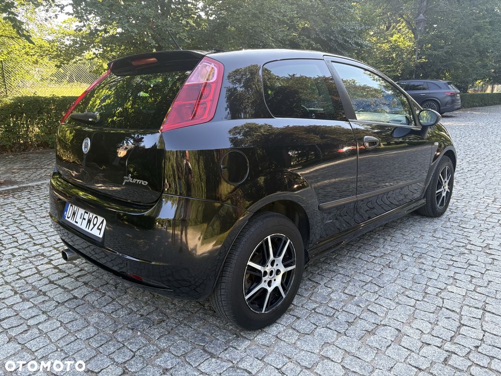 Fiat Grande Punto - 4