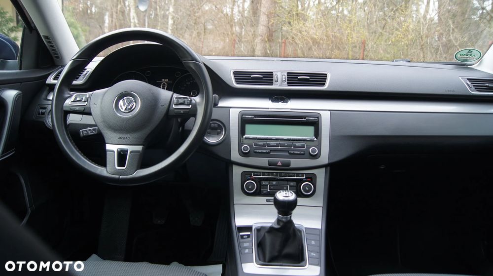 Volkswagen Passat Variant 2.0 TDI BlueMotion Technology Exclusive - 15