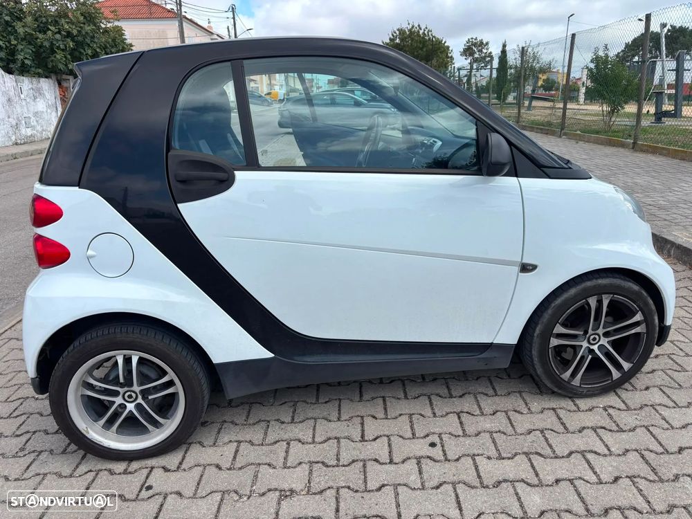 Smart ForTwo Coupé 1.0 mhd Pure 61 Softouch - 1