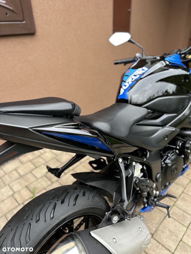Suzuki GSX - 9