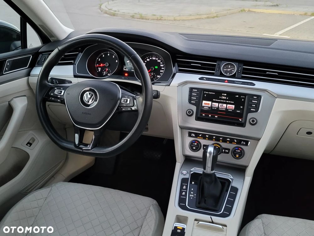 Volkswagen Passat 1.8 TSI BMT Comfortline DSG - 11