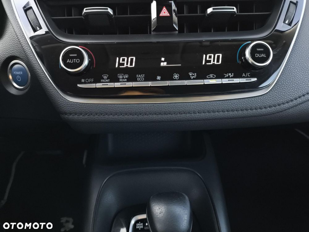 Toyota Corolla 1.8 Hybrid Comfort - 25