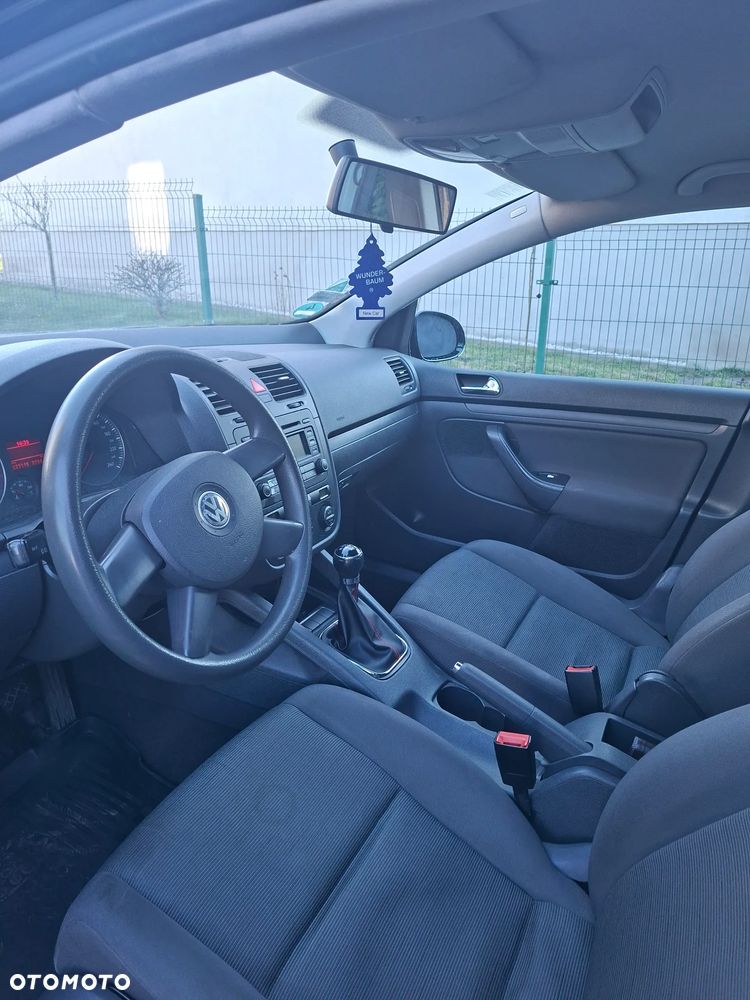 Volkswagen Golf 1.6 FSI Comfortline - 11