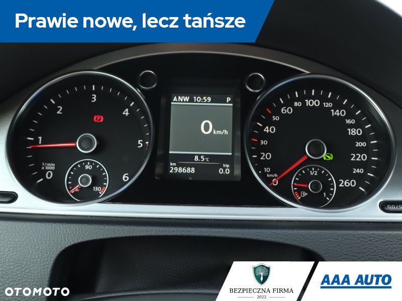 Volkswagen Passat - 12