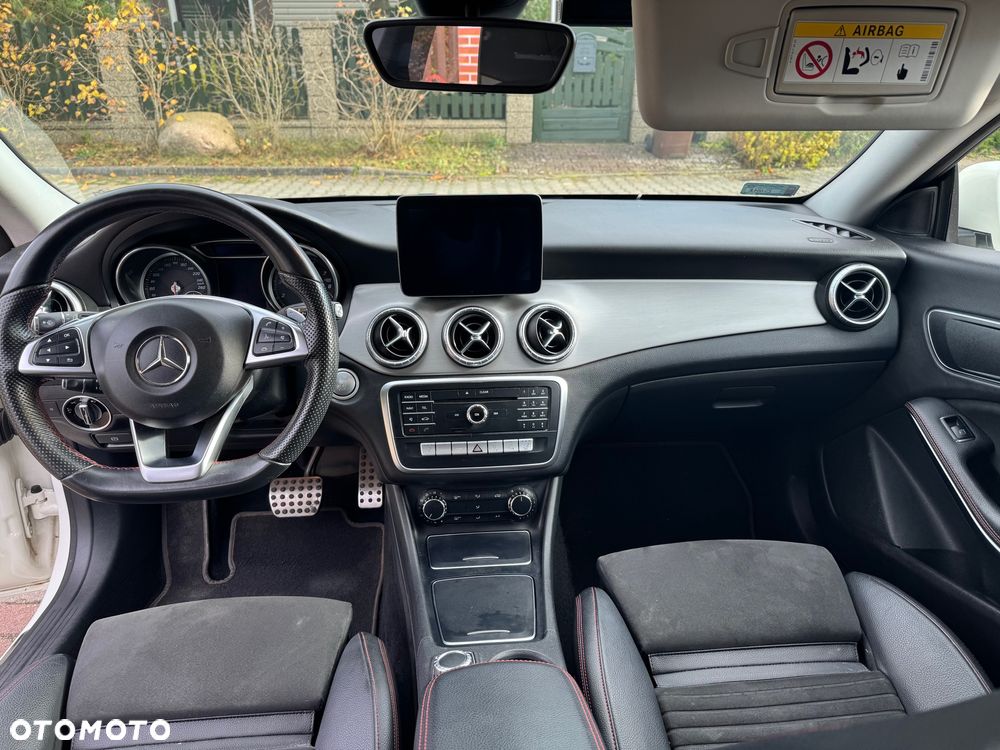 Mercedes-Benz CLA - 2