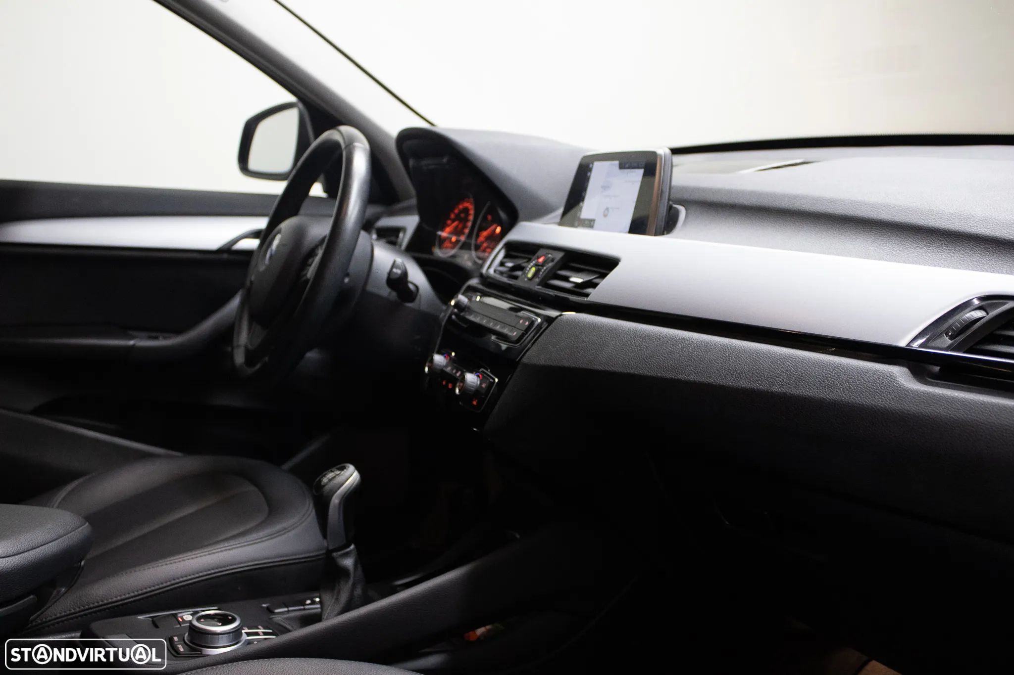 BMW X1 16 d sDrive Advantage - 11