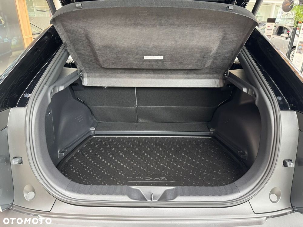 Toyota C-HR+ - 28