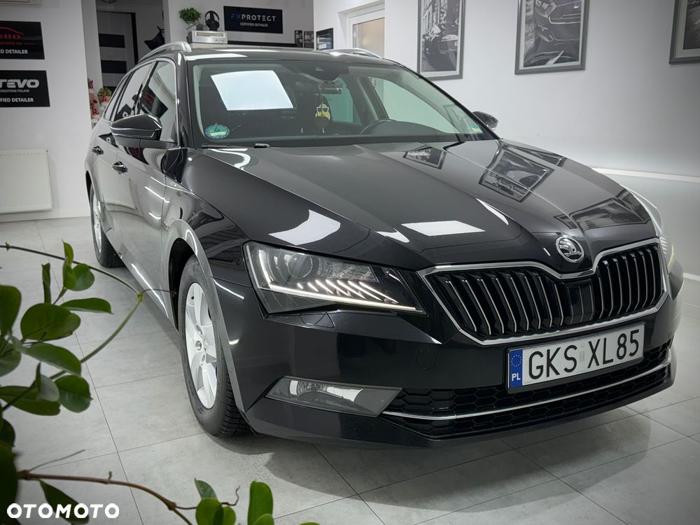 Skoda Superb 2.0 TDI DSG Ambition - 1