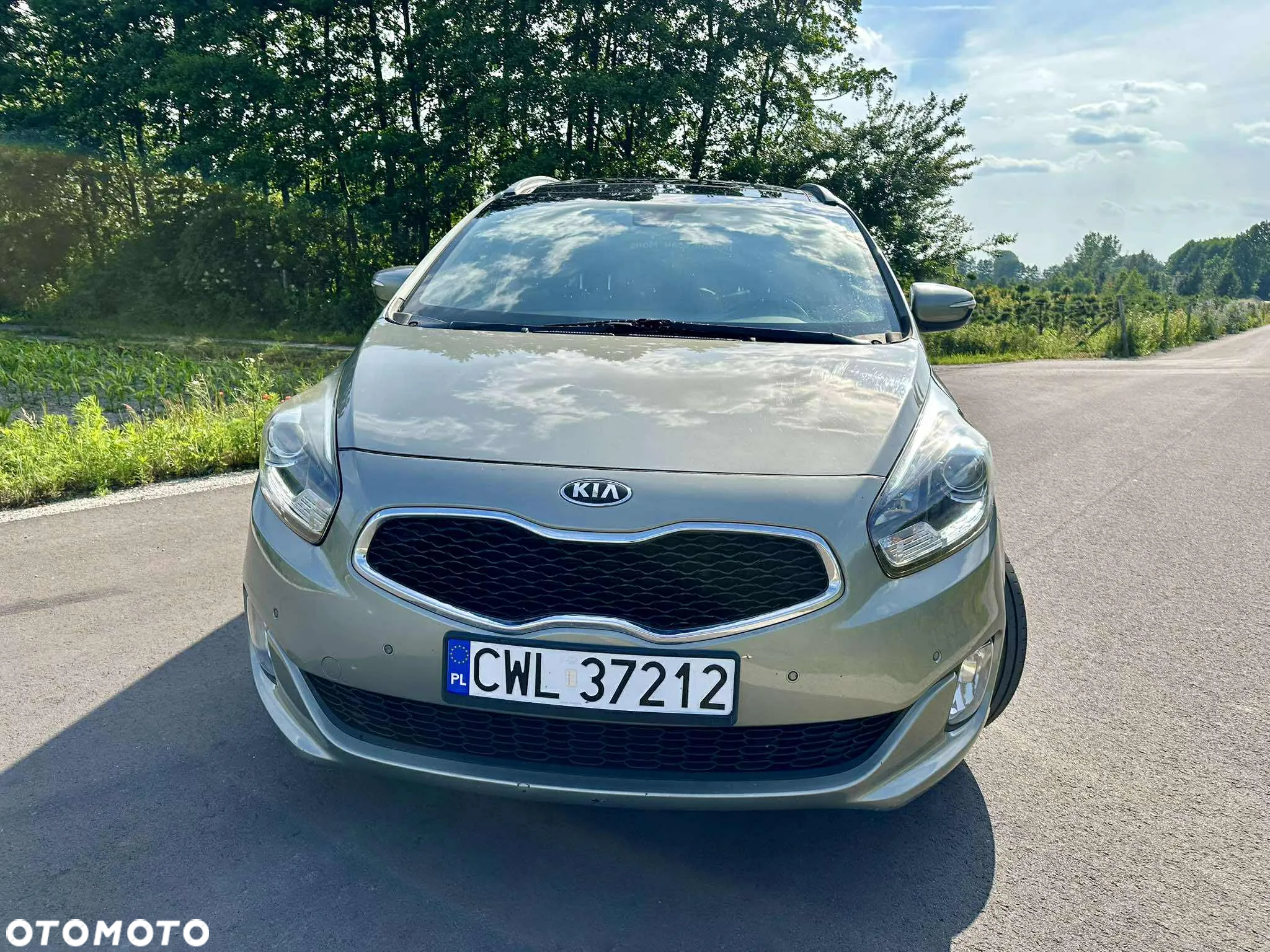 Kia Carens - 18
