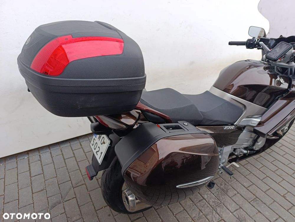 Yamaha FJR - 24