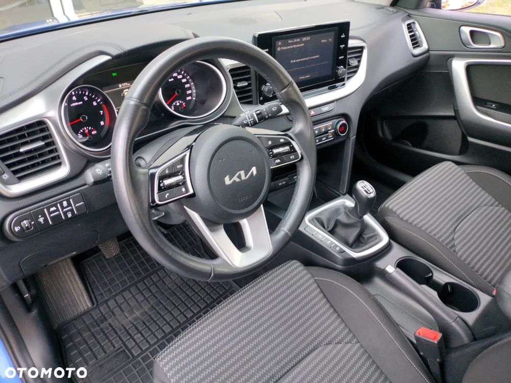 Kia Ceed 1.5 T-GDI M - 9