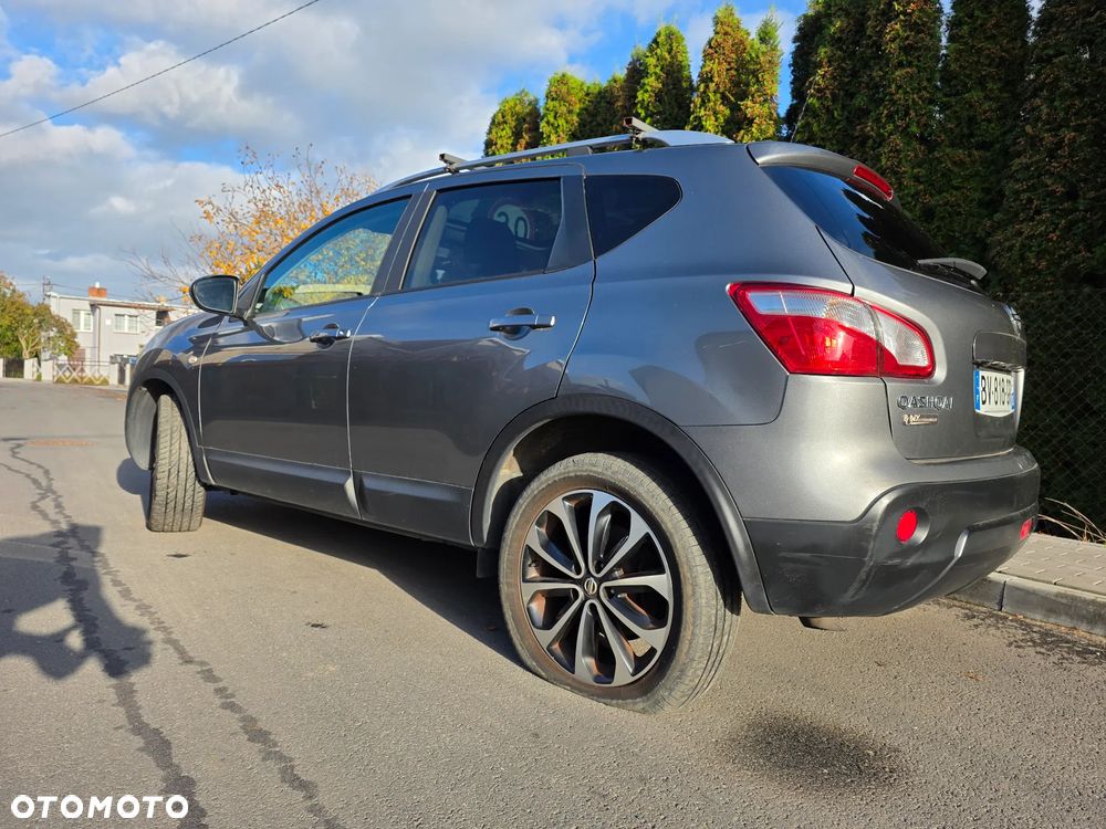 Nissan Qashqai 2.0 dCi 4 x 4 DPF tekna - 37
