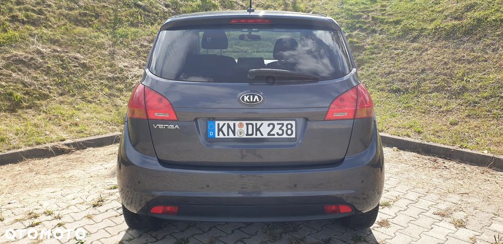 Kia Venga 1.6 Business Line - 12