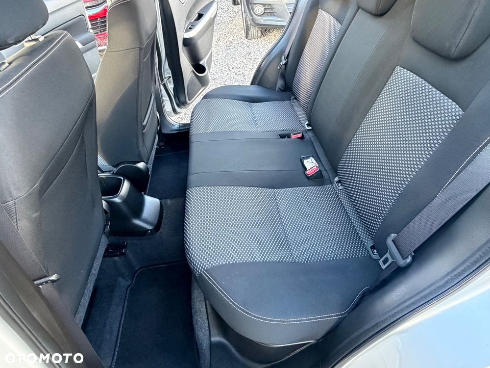 Suzuki Vitara 1.6 DDiS (4x4) Allgrip Comfort+ - 16