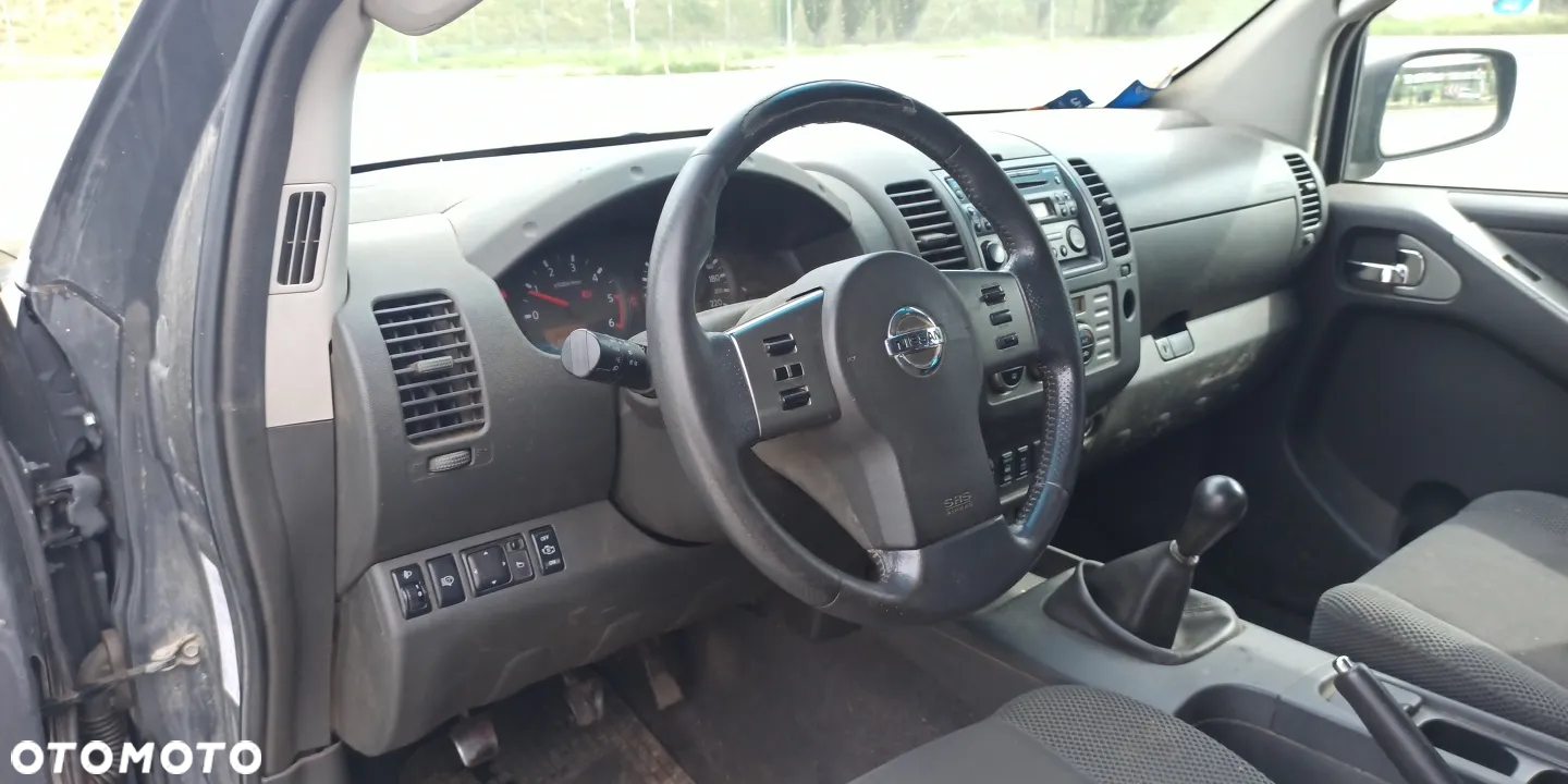 Nissan Navara 2.5 TDi Base / XE - 24
