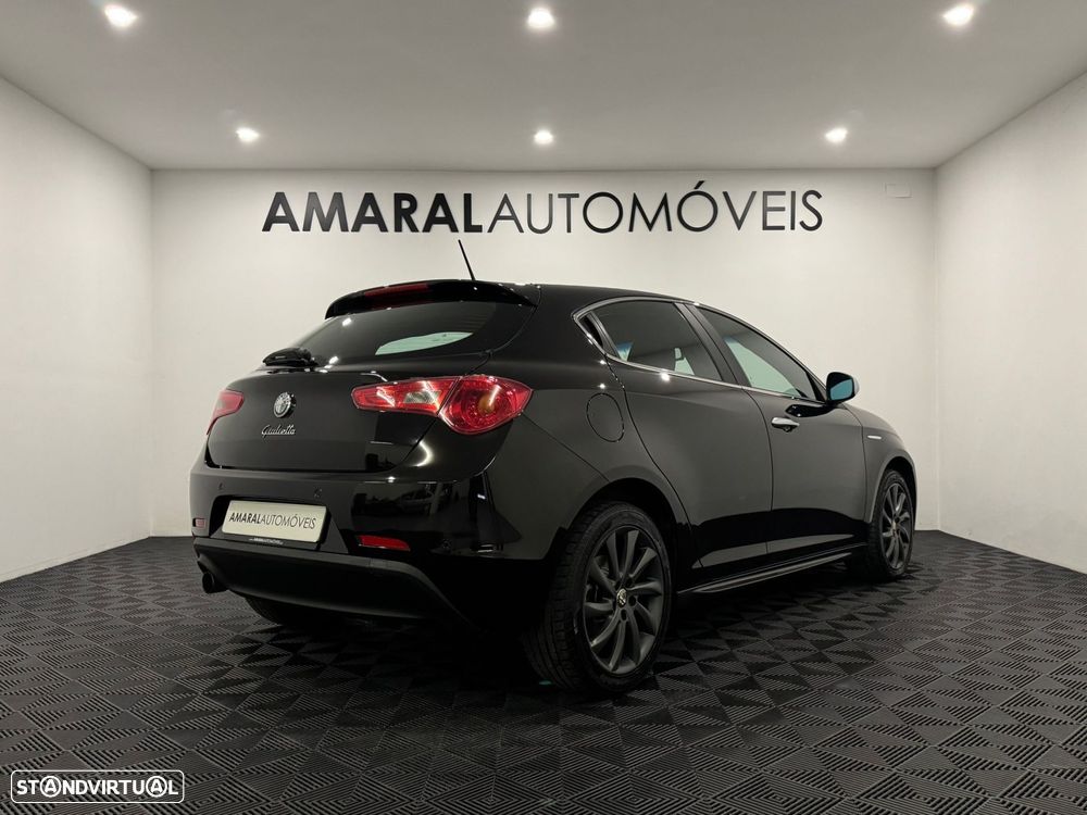 Alfa Romeo Giulietta 1.6 JTDm Distinctive - 4