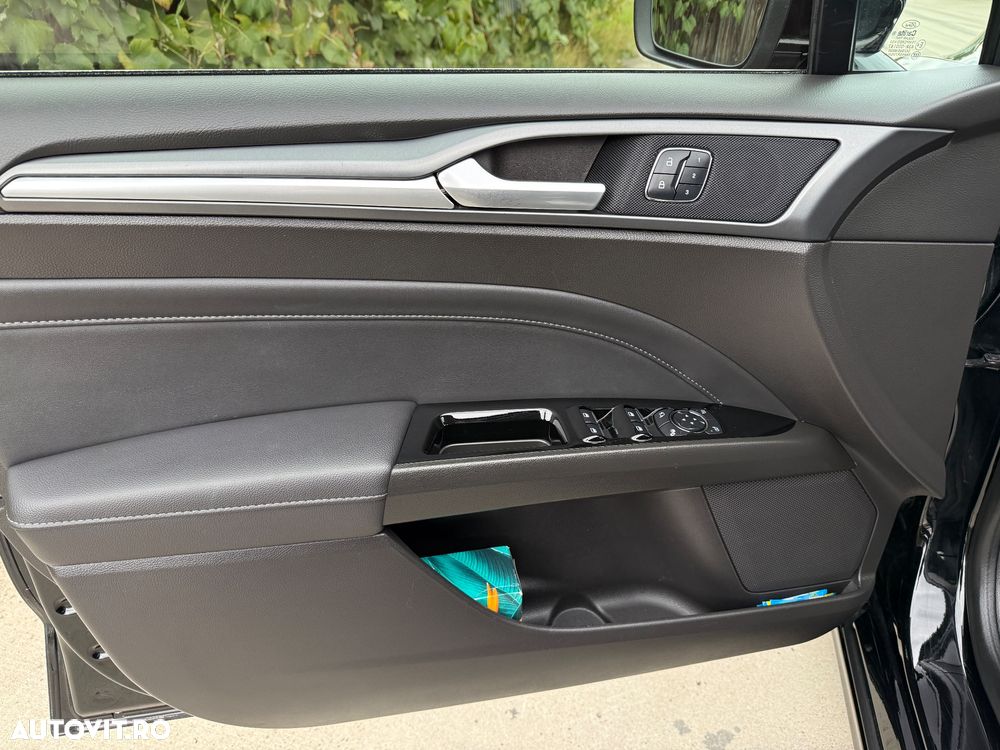 Ford Mondeo 2.0 Hybrid - 8