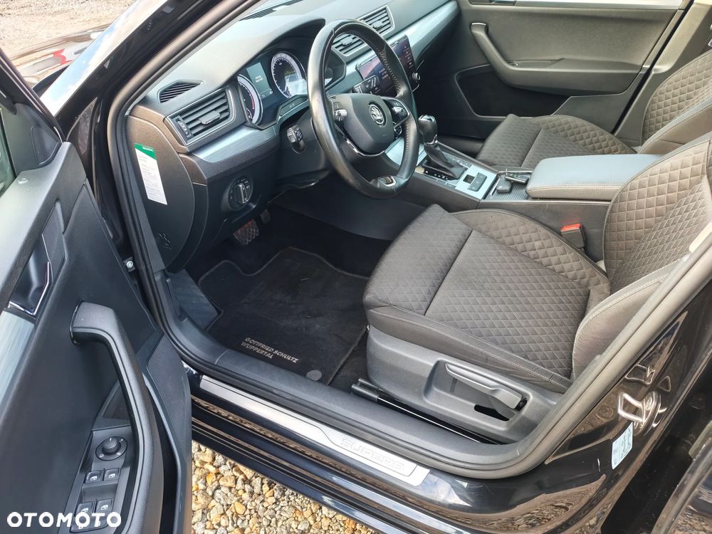 Skoda Superb 2.0 TDI SCR Style DSG - 9