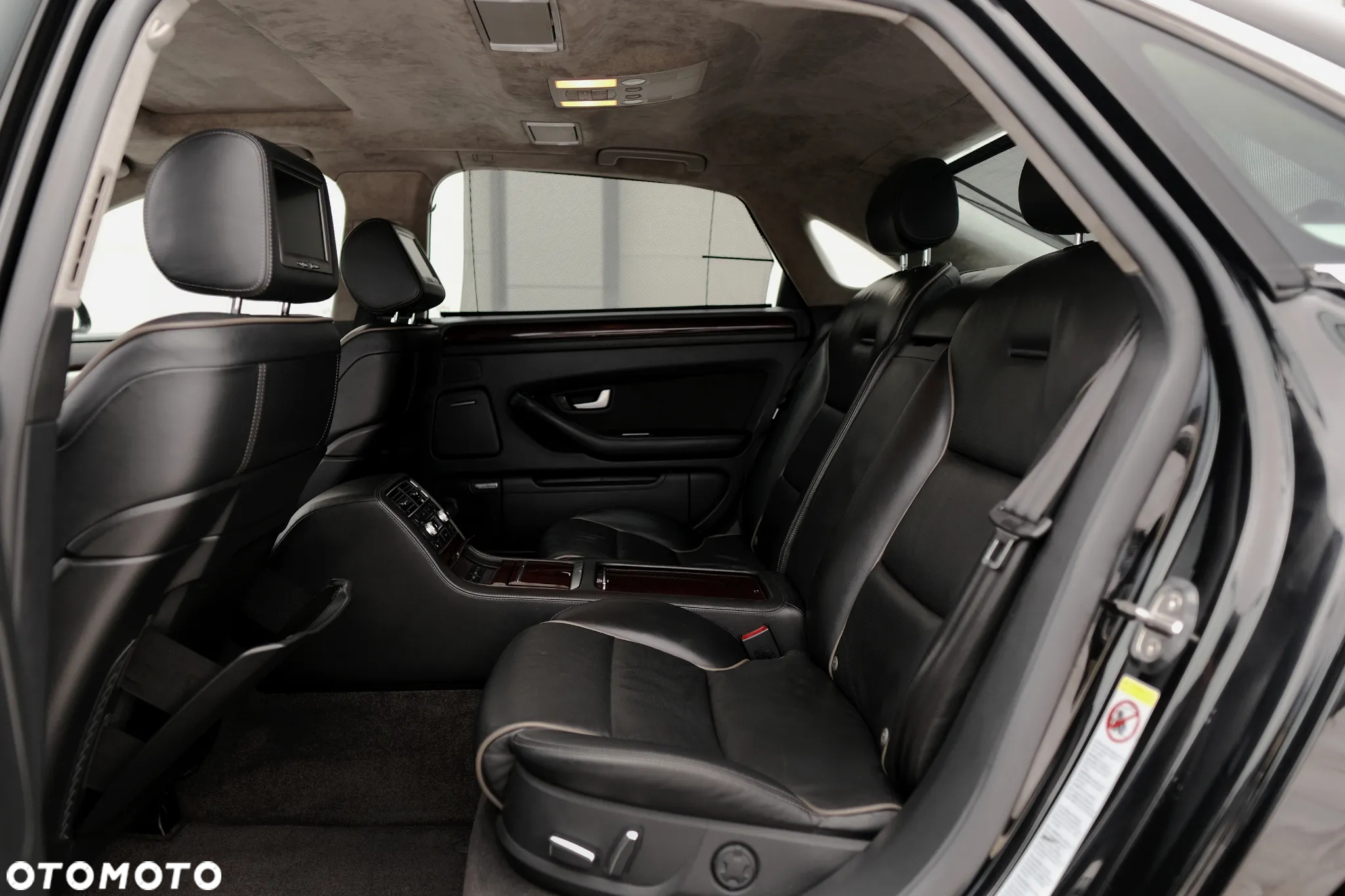 Audi A8 6.0 W12 L Quattro - 14