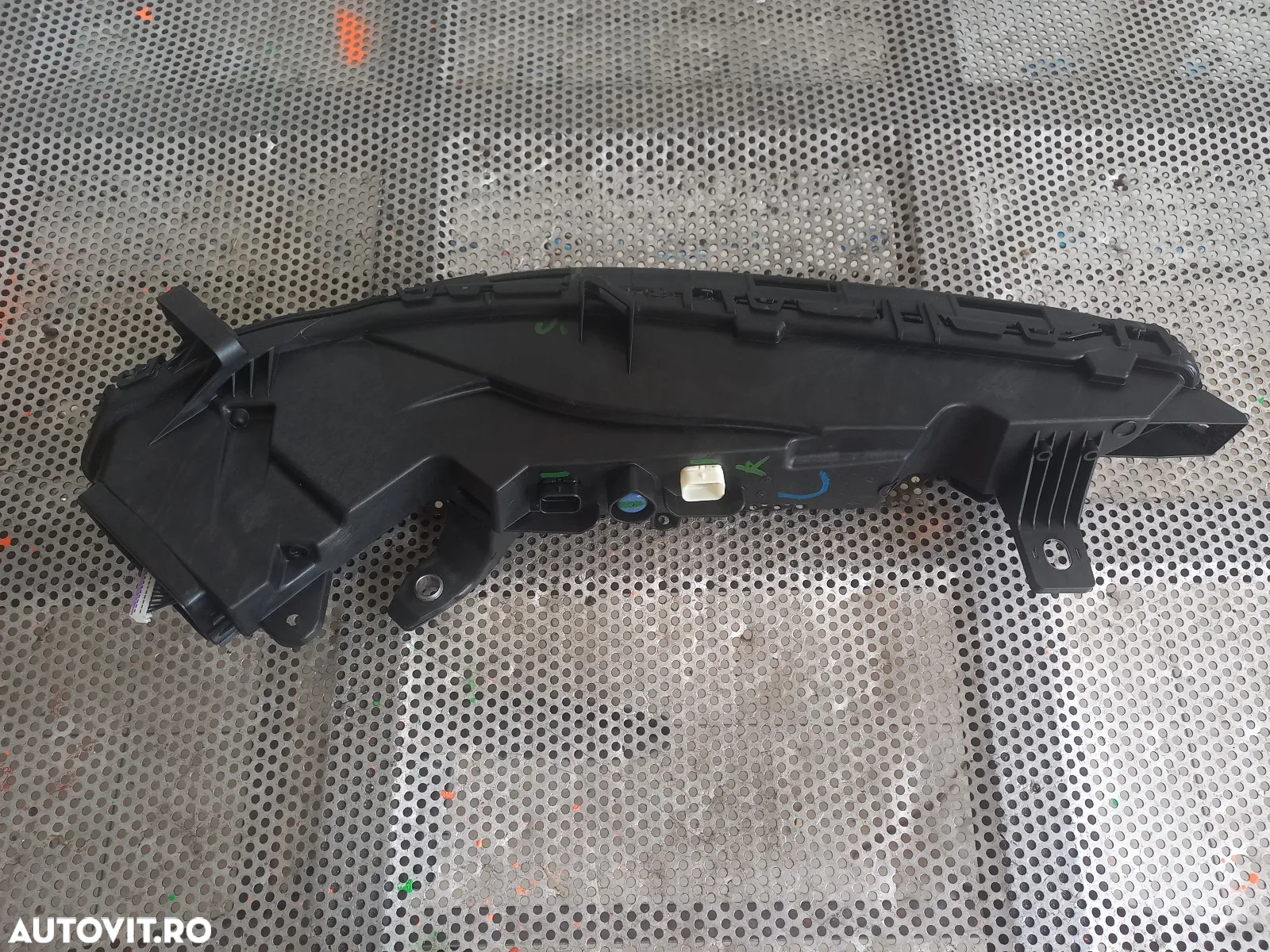 Far Dreapta Swarowsky Bmw Seria 7 An 2022-2023-2024 Original Impecabil Cod 5A9CFB4 - 8