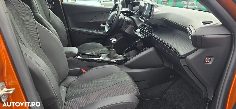 Peugeot 2008 PureTech 130 Stop&Start GT-Line Edition - 16