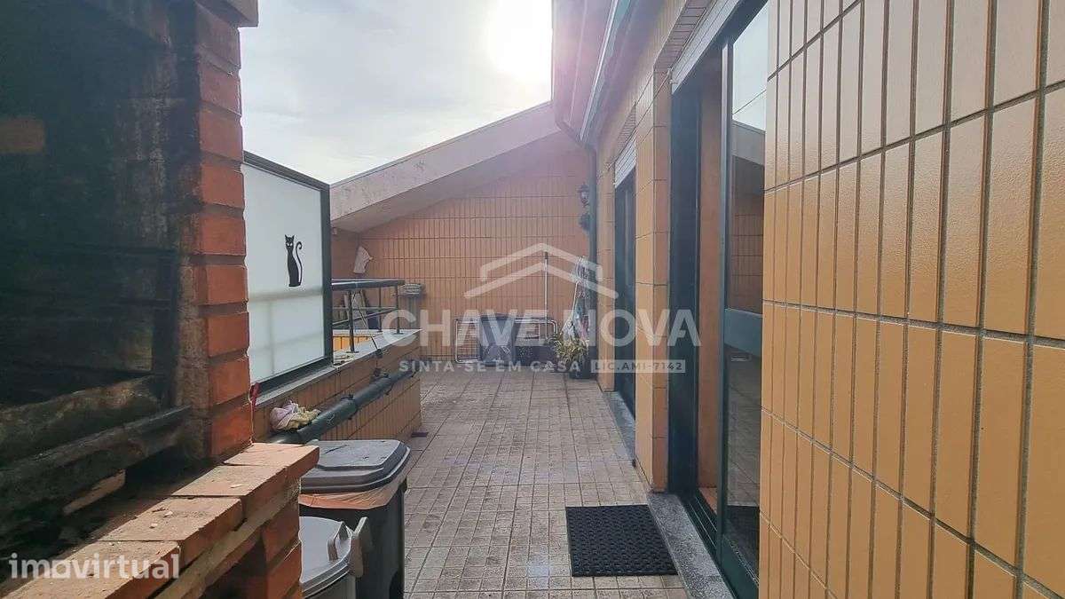 T3 c/ Terraço e Garagem Box em S. João De Ver - Grande imagem: 4/27
