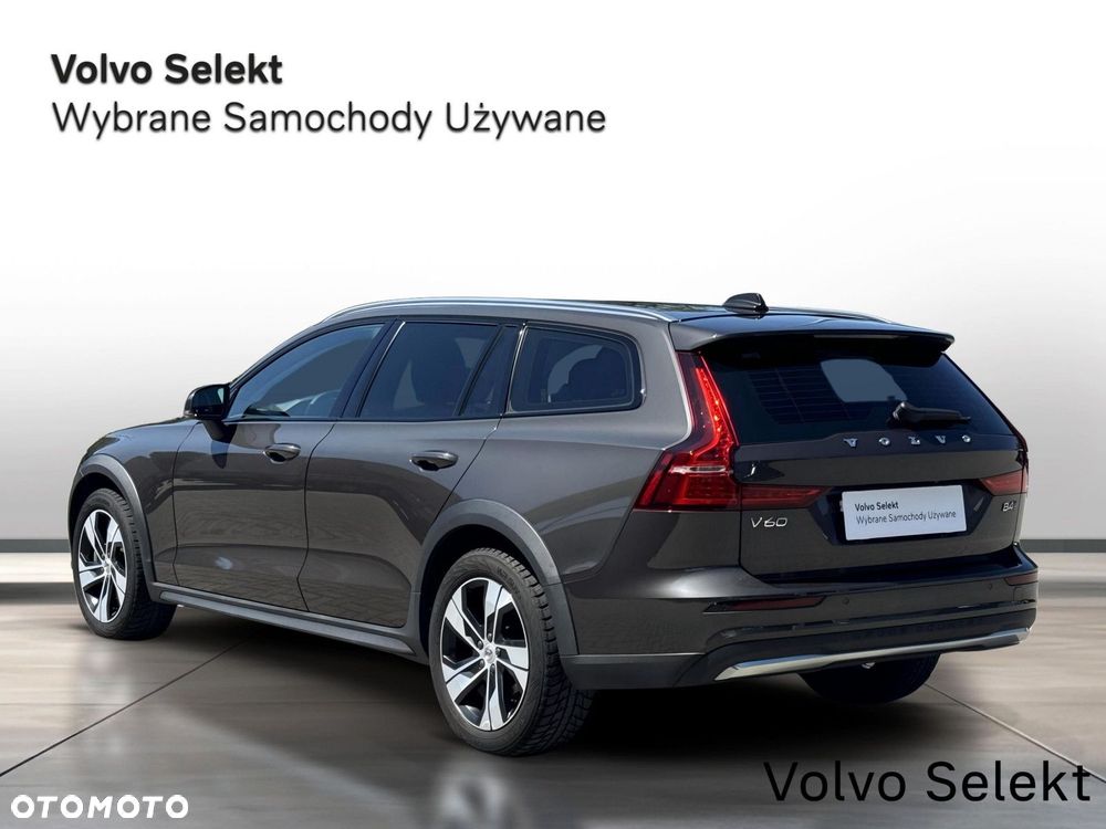 Volvo V60 Cross Country - 4