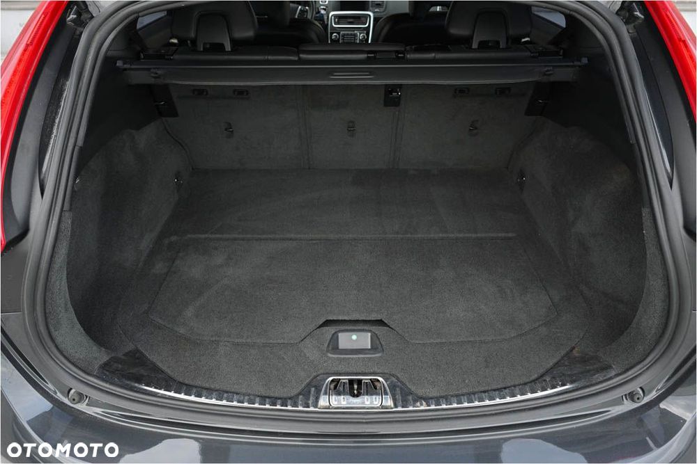 Volvo V60 D4 Geartronic RDesign - 31