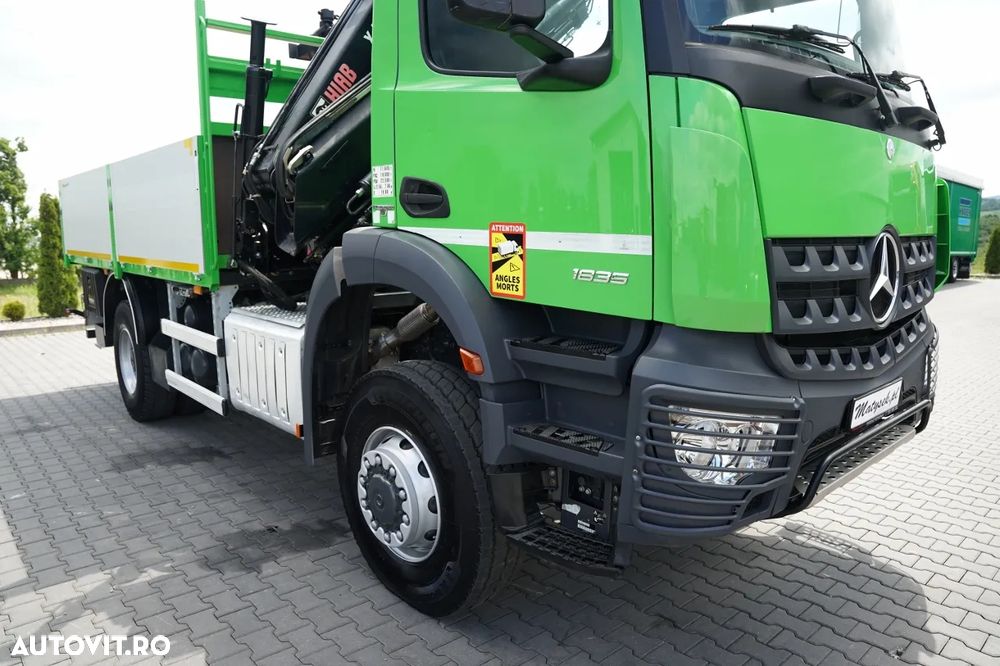 Mercedes-Benz AROCS 1835 / 4x4 / LIVRARE + HIAB 162 ES-3 HDS / RADIOCOMANDĂ / ROTATOARE / FURCĂ / EURO 6 - 15