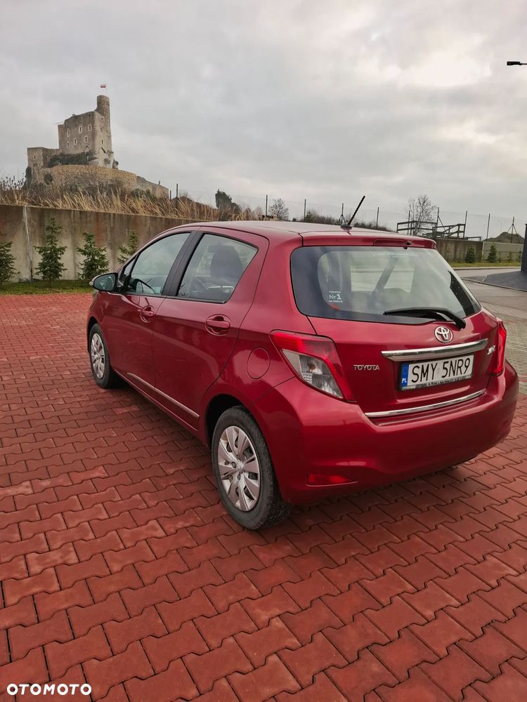 Toyota Yaris 1.33 Premium - 1