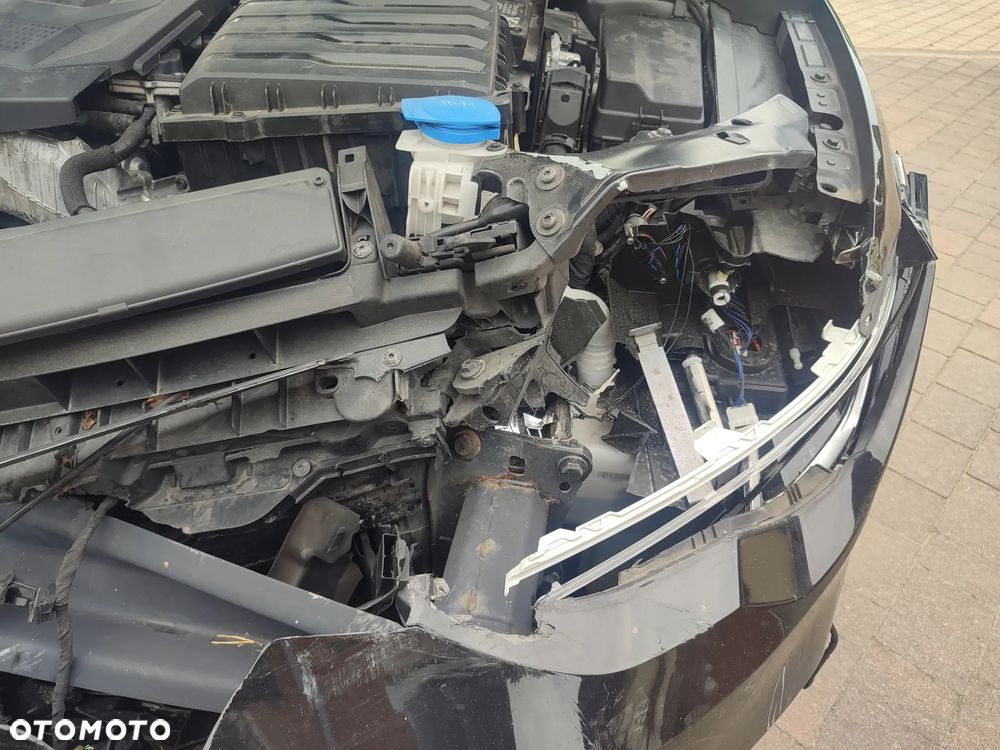 Volkswagen Golf Variant 2.0 TDI (BlueMotion Technology) DSG Comfortline - 24